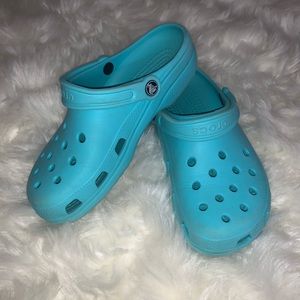 baby blue crocs